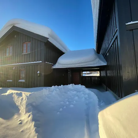 펜션 Ved Skistadion- 4 Soverom Og Smorebod *