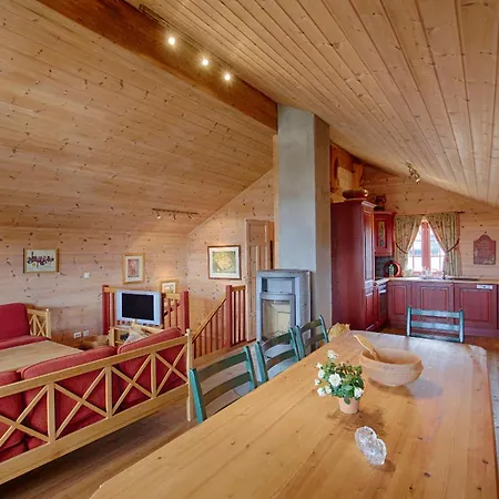 펜션 Ved Skistadion- 4 Soverom Og Smorebod