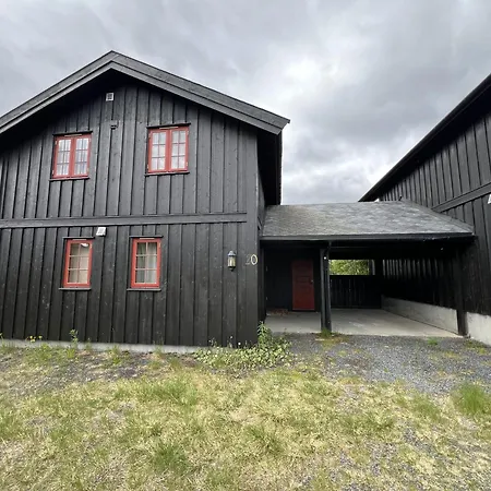 Ved Skistadion- 4 Soverom Og Smorebod 펜션